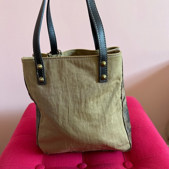 GUESS Army Green Marilyn Purse with Studs and matching wallet - Picture 3 of 7